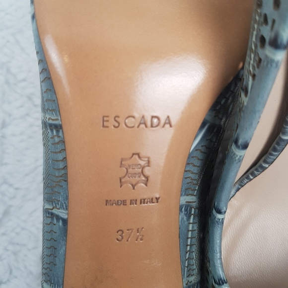 SOLD! ESCADA Laser Cut Faux Alligator Pumps - Picture 4 of 8